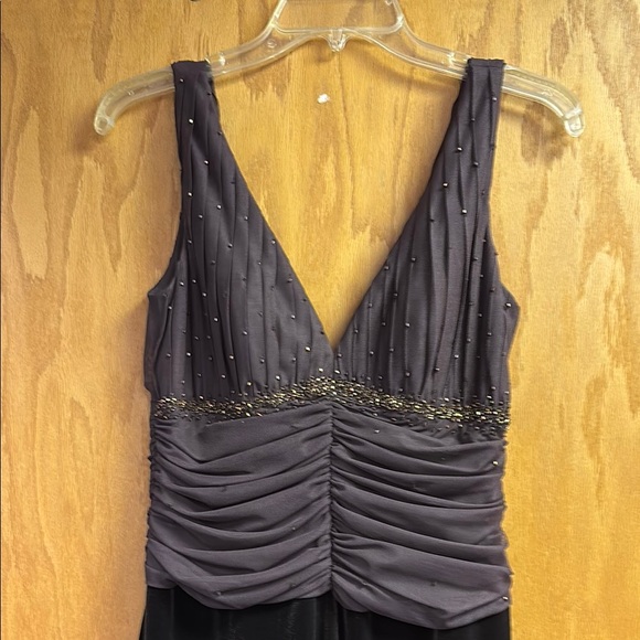 Elegant Chocolate Brown Evening Gown Velvet and beaded - Picture 2 of 7